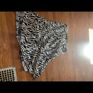 Lined zebra linen dress